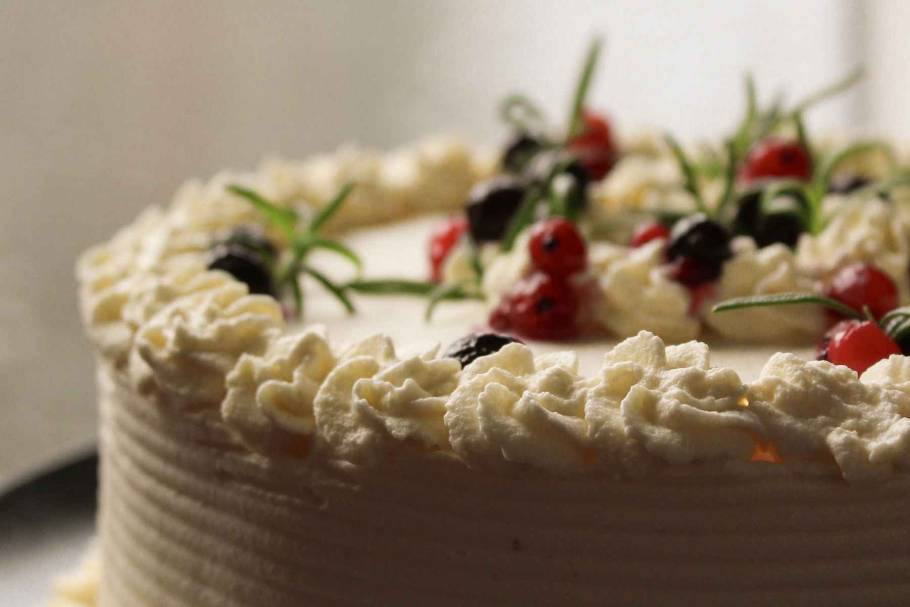 THE BOAT CAFÉ Asian Fruite Whipped white chocolate cake