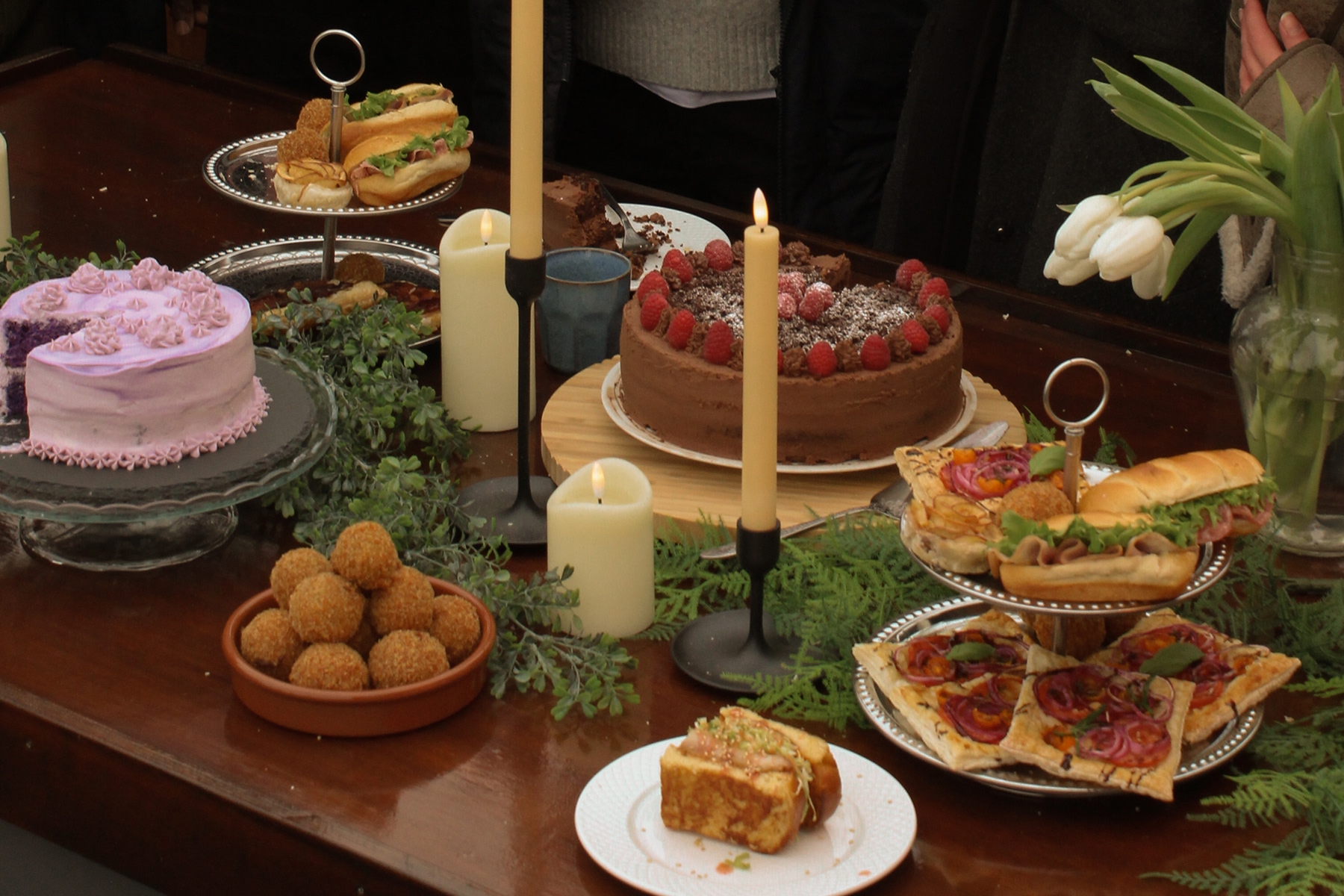 THE BOAT CAFÉ Floating Café cakes and snacks